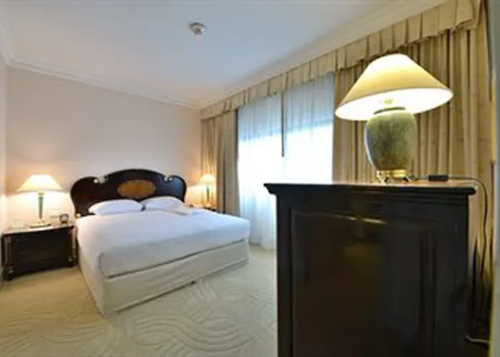 Evergreen Laurel Bangkok